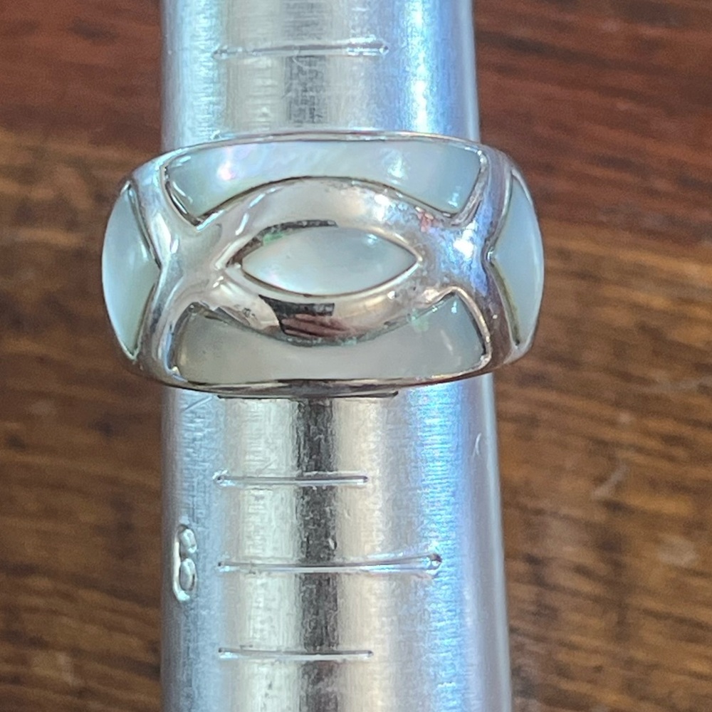Mother of Pearl and Silver Thick Ring
